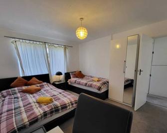 Millmead Apartment Guildford - Guildford - Camera da letto