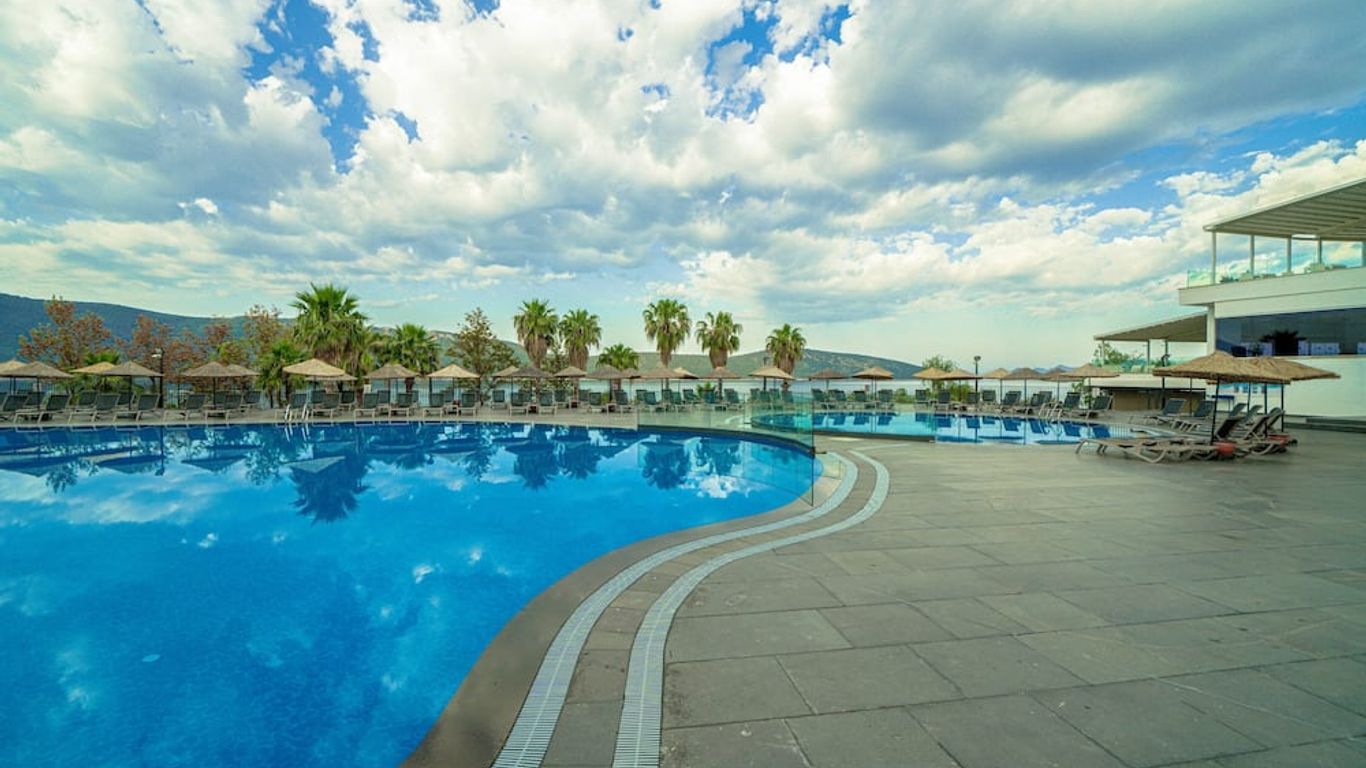 Bodrum Holiday Resort & Spa