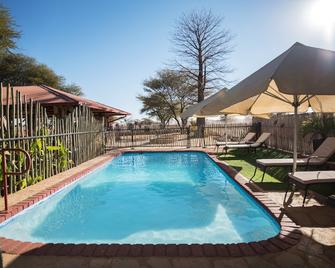 Dornhuegel Guest Farm - Grootfontein - Pool