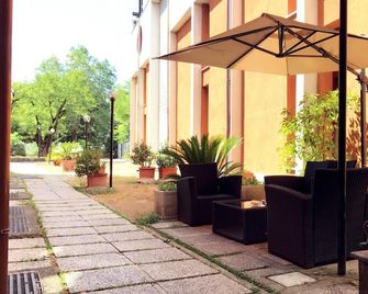 Hotel Maxim - Bologna - Innenhof