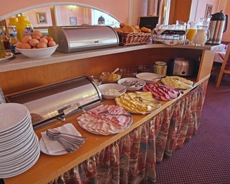 Spa Hotel Purkyne - Κάρλοβυ Βάρυ - Μπουφές