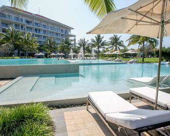 Luxury Apartment in 5 Stars Resort - Da Nang - Piscina
