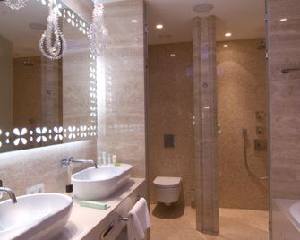 Hotel Ketschauer Hof - Deidesheim - Koupelna