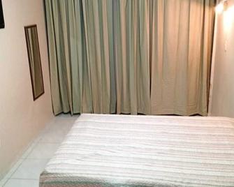 Ap a 80 m do Pico de matinhos - Matinhos - Habitación