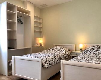 die Senfbude - wunderschöne Apartments für 4 Personen mit Terrasse & Stellplatz - Leipzig - Makuuhuone