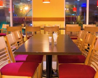 Delta Continental Hotel and Suite, Lagos - Lagos - Restaurant