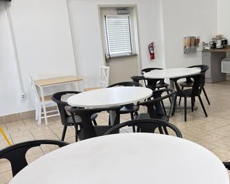 Legacy Inn Kent - Kent - Restaurant