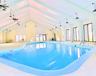 Days Inn by Wyndham Rutland/Killington Area - City of Rutland - Pool