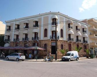 Istiaia Hotel - Loutra Edipsou - Edificio
