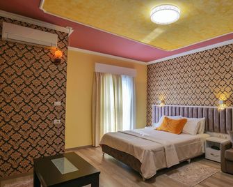 Hotel Number One - Gjirokastër - Slaapkamer