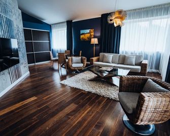 DoubleTree by Hilton Palanga Gabija Hotel & Spa - פאלנגה - סלון