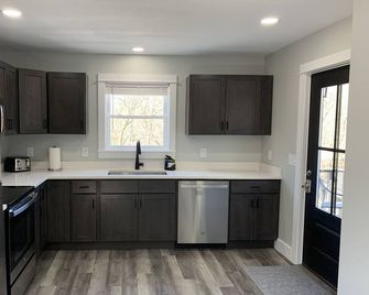 Modern Apartment Fallsview in the Finger Lakes - Burdett - Cocina