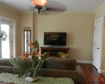 Location, Location, Location - Kaneohe - Living room