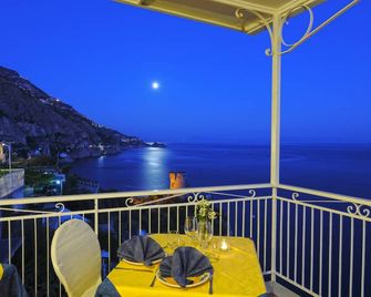 Hotel Torre Saracena - Praiano - Balkon