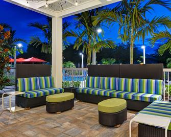 Home2 Suites by Hilton Naples I-75 Pine Ridge Road - Naples - Patio