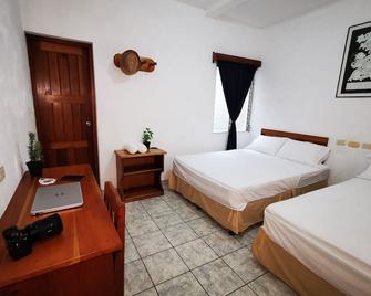 Natz Hotel - Flores - Slaapkamer