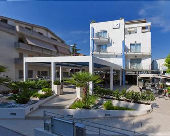 Hotel Antares - Alba Adriatica