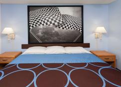 Super 8 by Wyndham Huntington - Huntington - Chambre