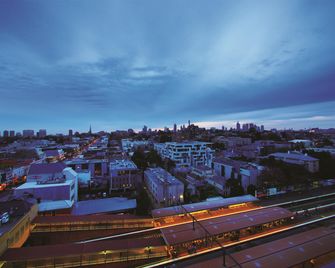 Oaks Melbourne South Yarra Suites - Melbourne - Balcon