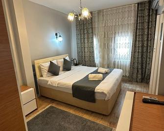 Hotel Rose Bouquets - Istanbul - Bedroom