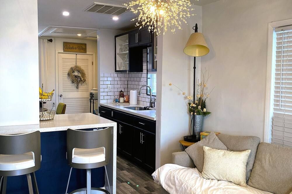 Charming 1-bedroom house in fabulous Phoenix with AC, WiFi - פיניקס - מטבח