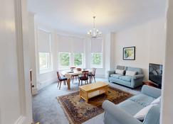 The Bardwell - Oxford - Living room