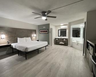 Quality Inn and Suites Hollywood Boulevard - Hollywood - Ložnice