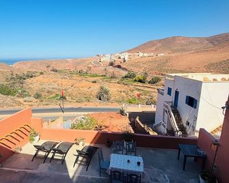Sunrise Camp - Mirhleft - Balcony