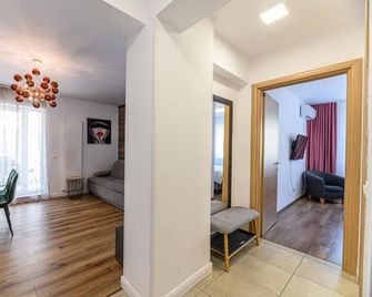 Mohost Alpine Calm - 2br Hideaway - Braşov - Salon