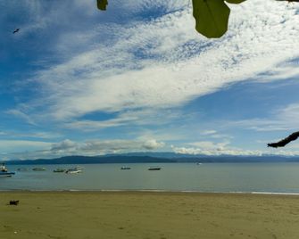 Cabinas Agua Luna Frente al Mar - Puerto Jiménez - Beach