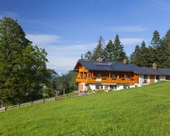 Vacation apartment Watzmann, for 2-4 persons, two separate bedrooms - Berchtesgaden - Building