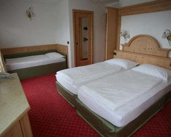 Chalet Campiglio Imperiale - פינצולו - חדר שינה