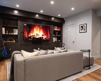 Luxurious & Spacious Townhome - Boston