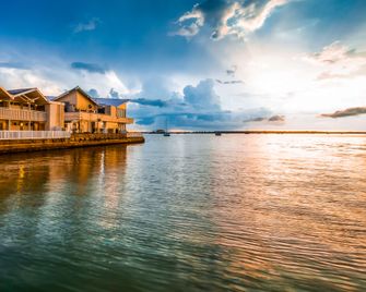 Best Western Plus Yacht Harbor Inn - Dunedin - Außenansicht