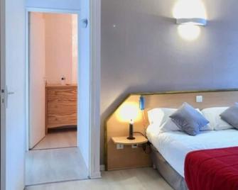 Logis Hotel Les Cordeliers - Casteljaloux - Chambre