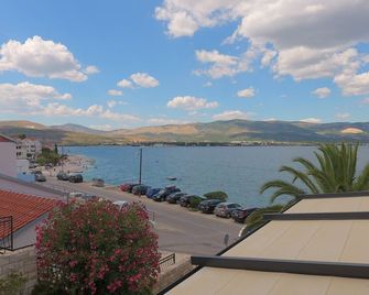 Hotel Vila Tina - Trogir - Outdoor view