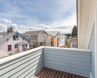 Half A Block To Green Lake! - Seattle - Balcón