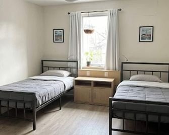 The Jade Hostel - Toronto