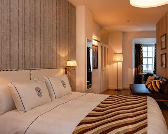 Dona Maria Hotel - Figueira da Foz - Habitación