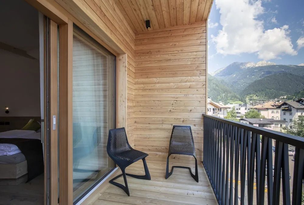 أكتيف هوتل روسات