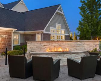 Residence Inn by Marriott Madison West/Middleton - Middleton - Patio