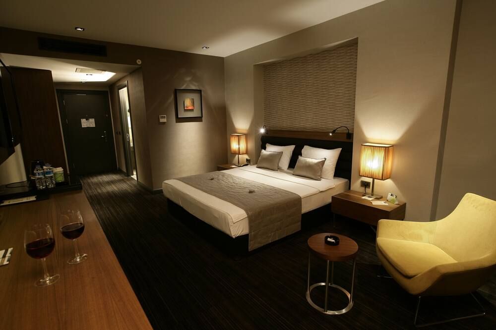 فندق آر واي أس