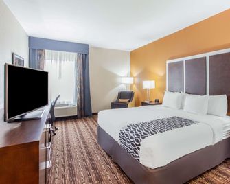 La Quinta Inn & Suites by Wyndham Gonzales TX - Gonzales - Soverom