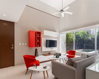4 bedroom house- private pool! - Cancún - Sala de estar