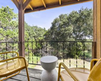 The Bygone - Wimberley - Balcony