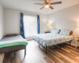 Spacious 3br, 2ba Condo Near Medcenter & Nrg - Houston - Schlafzimmer