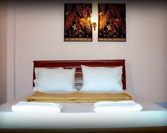 D's Corner & Guesthouse - Phuket City - Bedroom