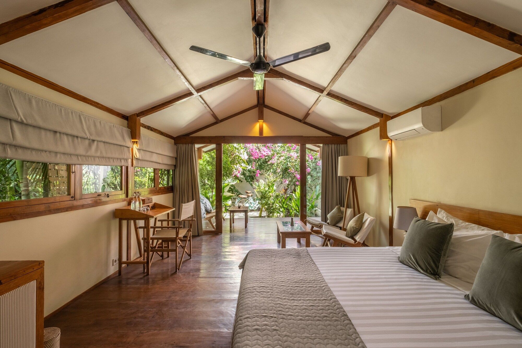 Gili Teak Beach Front Resort - Mataram
