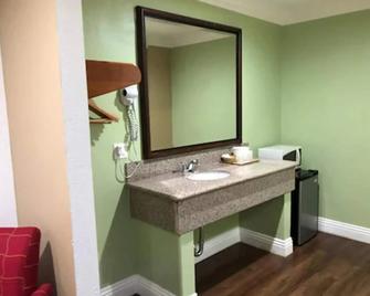 American Inn & Suites Lax Airport - Inglewood
