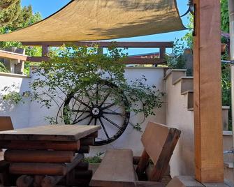 Vacation By The Lake In Beautiful Natural Mecklenburg-Western Pomerania Near The Baltic Sea - Crivitz - Patio